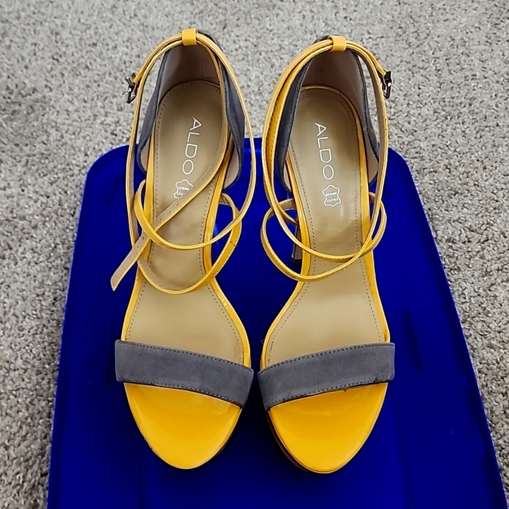 Slightly worn-Aldo Stilettos